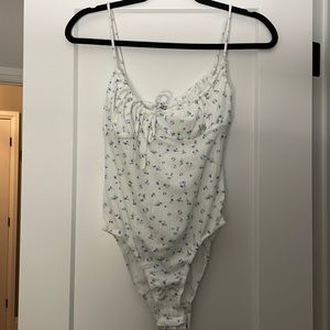 Princess polly flowered body suit